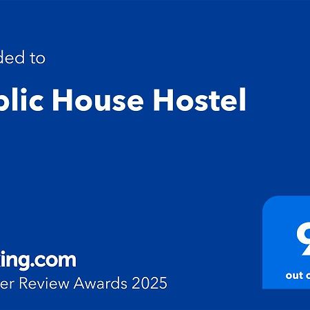 מקטאן Public House Hostel מראה חיצוני תמונה