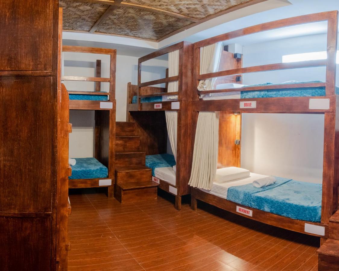 מקטאן Public House Hostel מראה חיצוני תמונה