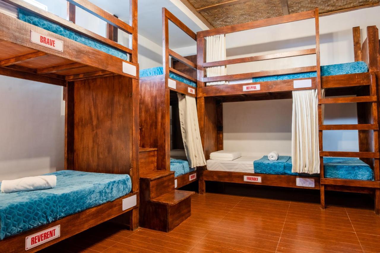 מקטאן Public House Hostel מראה חיצוני תמונה
