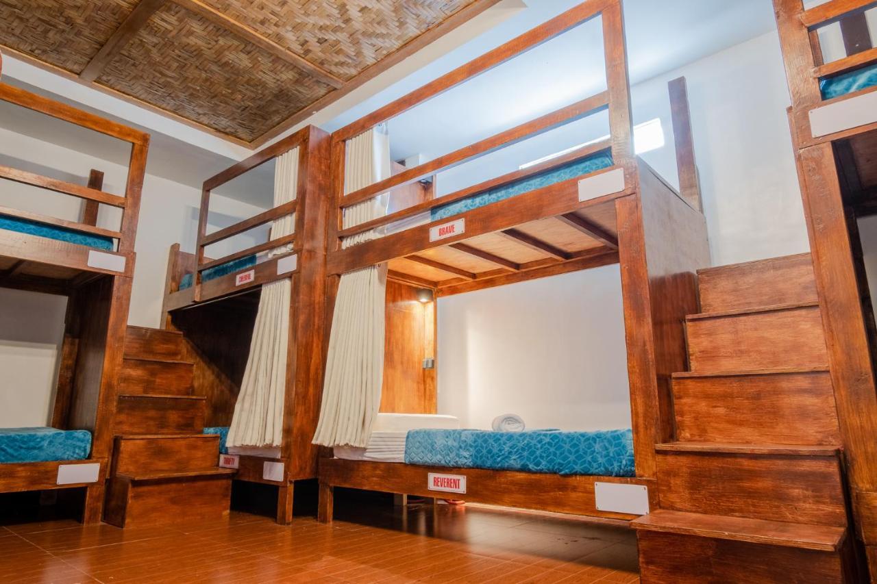 מקטאן Public House Hostel מראה חיצוני תמונה